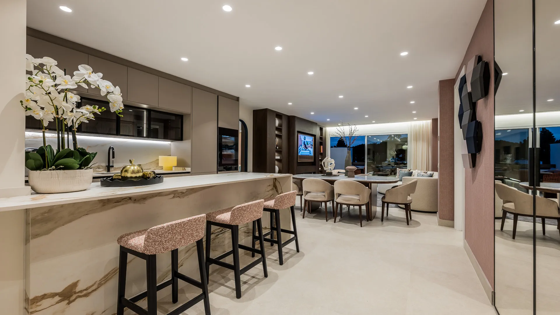 Comprar apartamento con 3 dormitorios en Los Monteros Palm Beach
