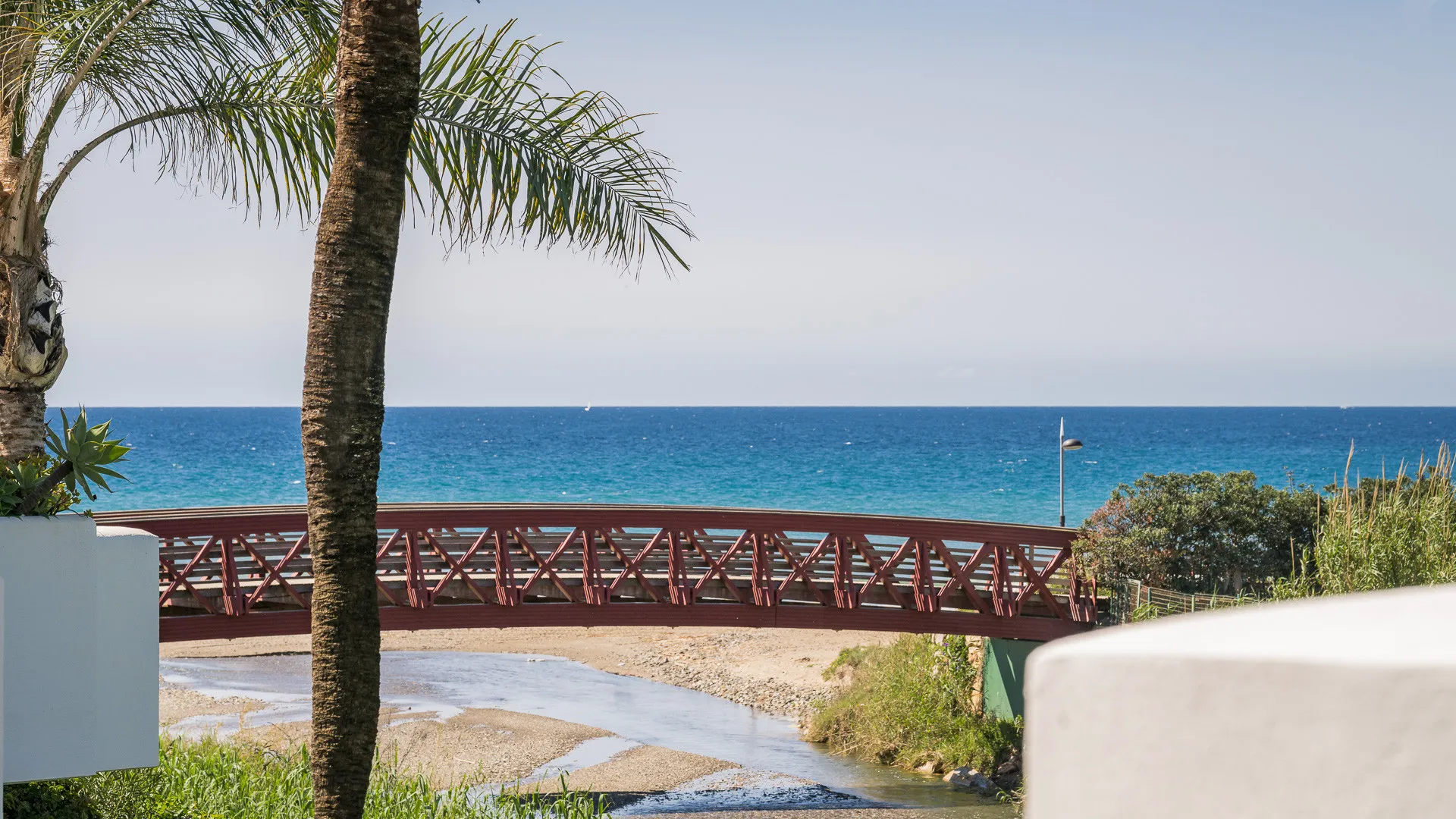 Comprar apartamento con 3 dormitorios en Los Monteros Palm Beach