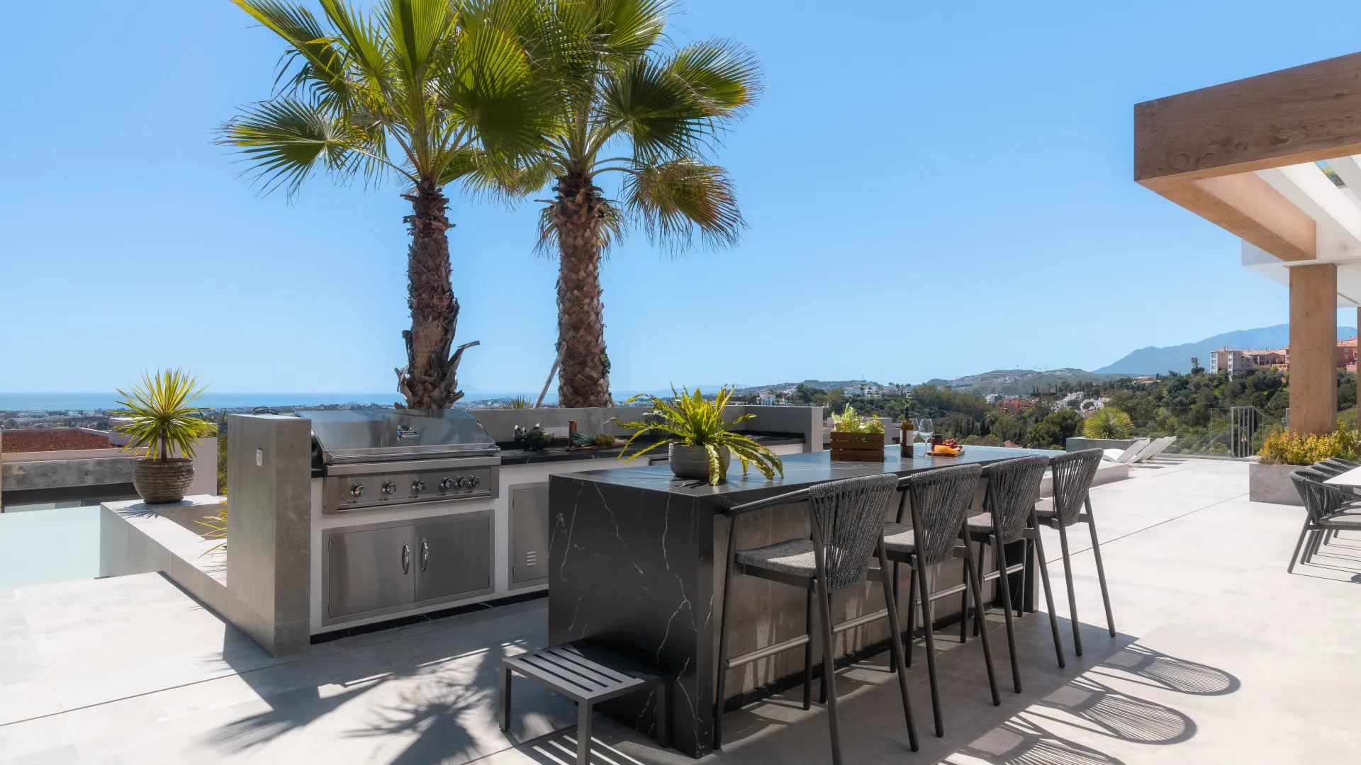 For sale 6 bedrooms villa in El Herrojo
