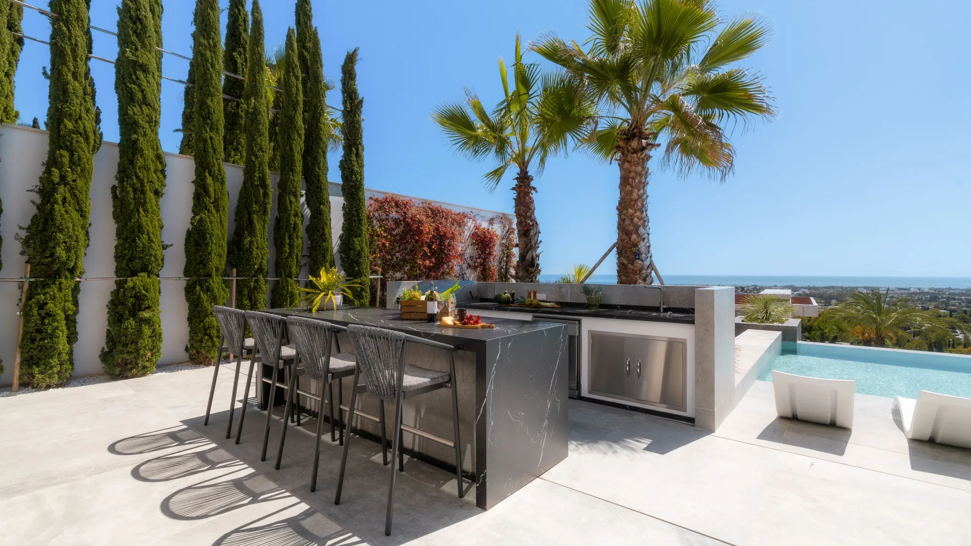 For sale 6 bedrooms villa in El Herrojo