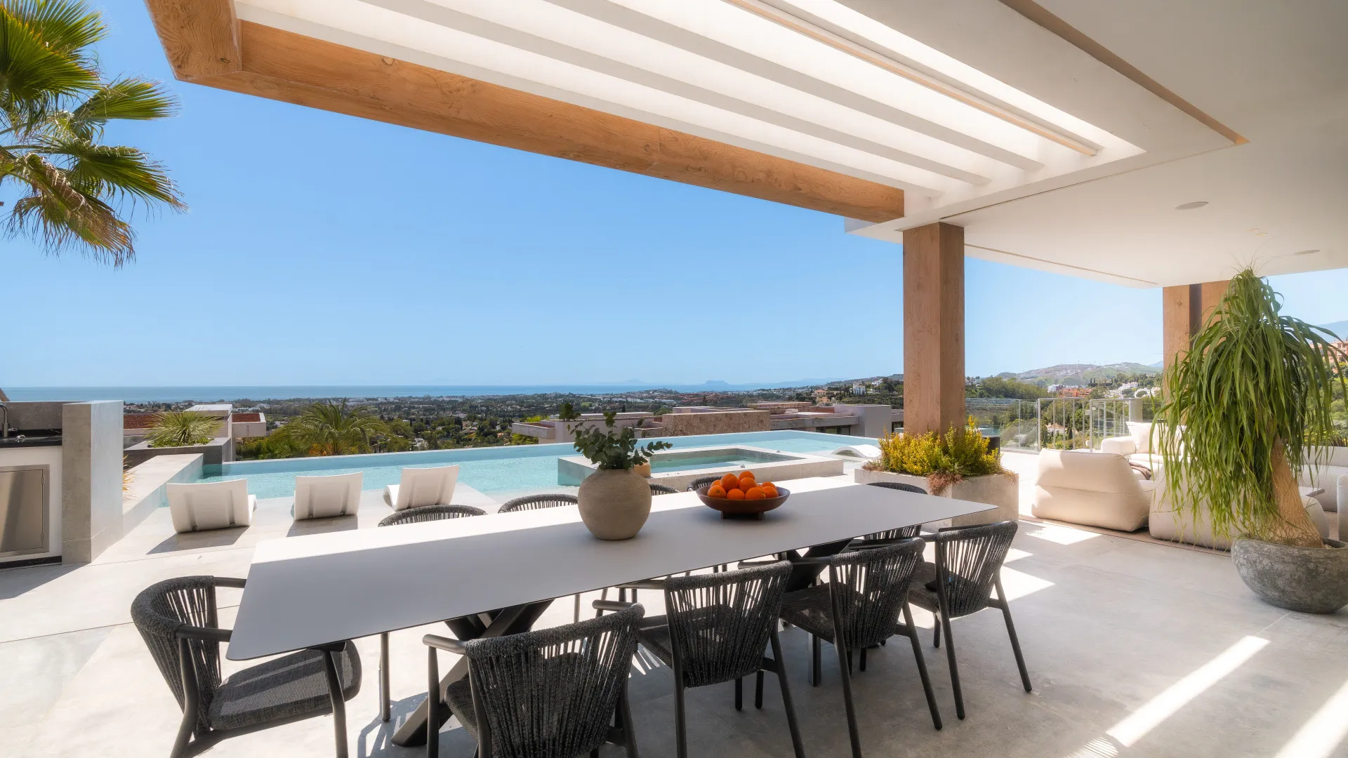 For sale 6 bedrooms villa in El Herrojo