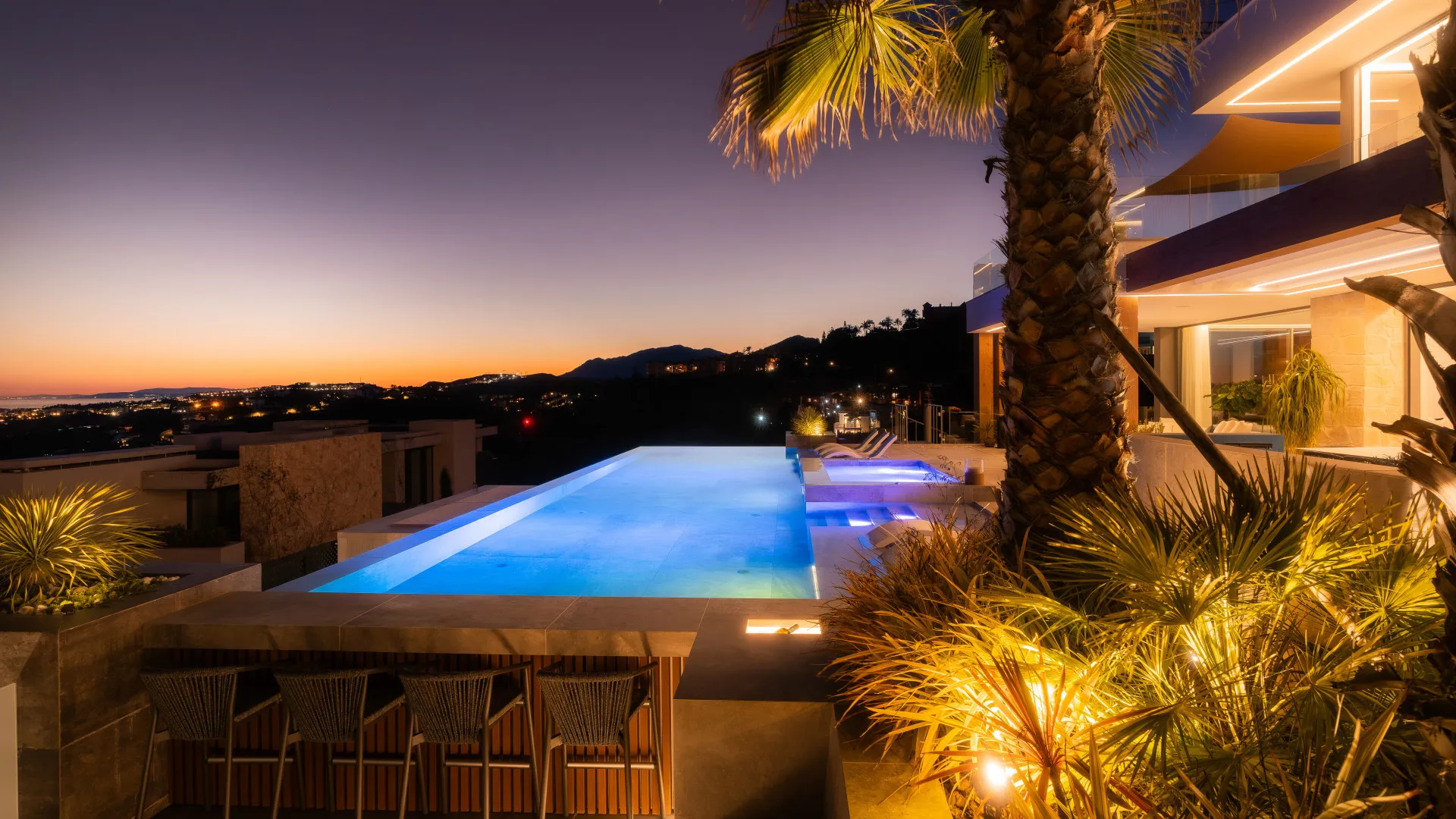 For sale 6 bedrooms villa in El Herrojo