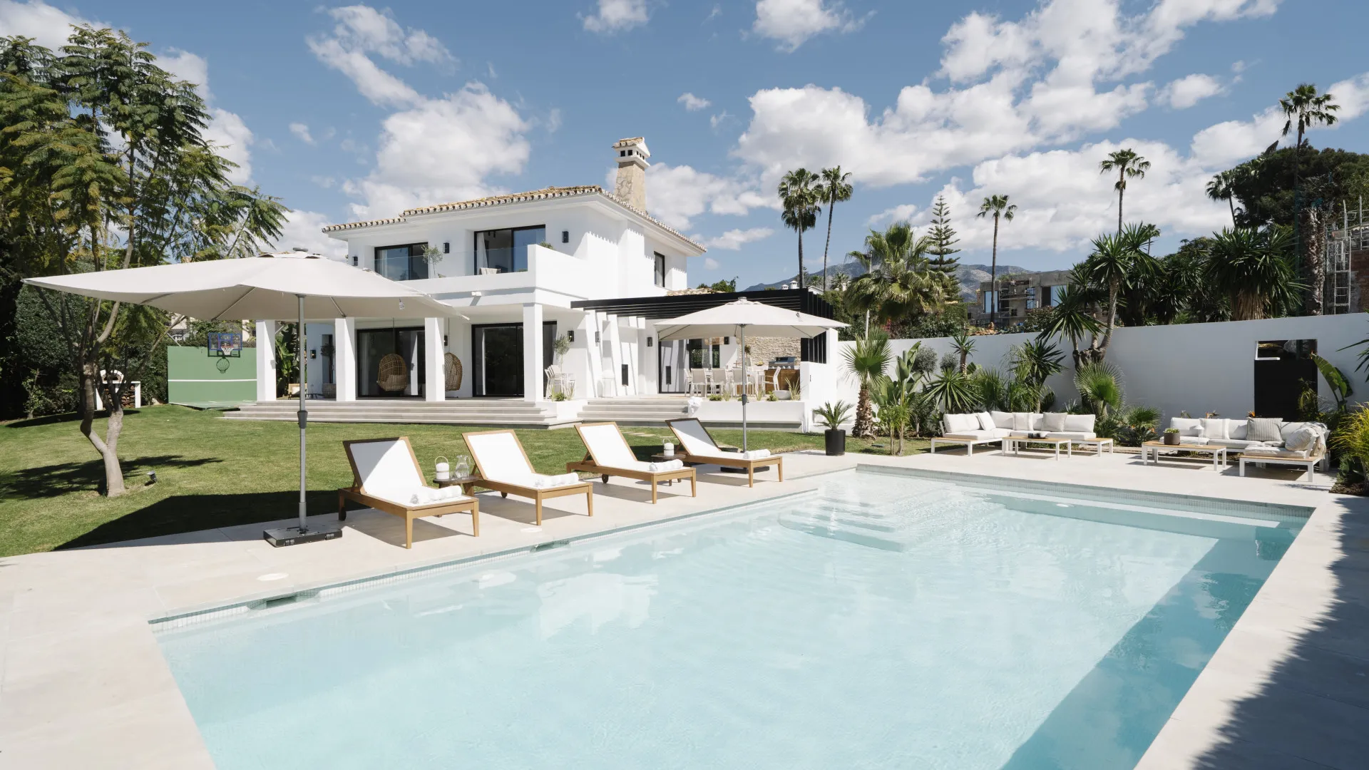 Villa en venta en Nueva Andalucia