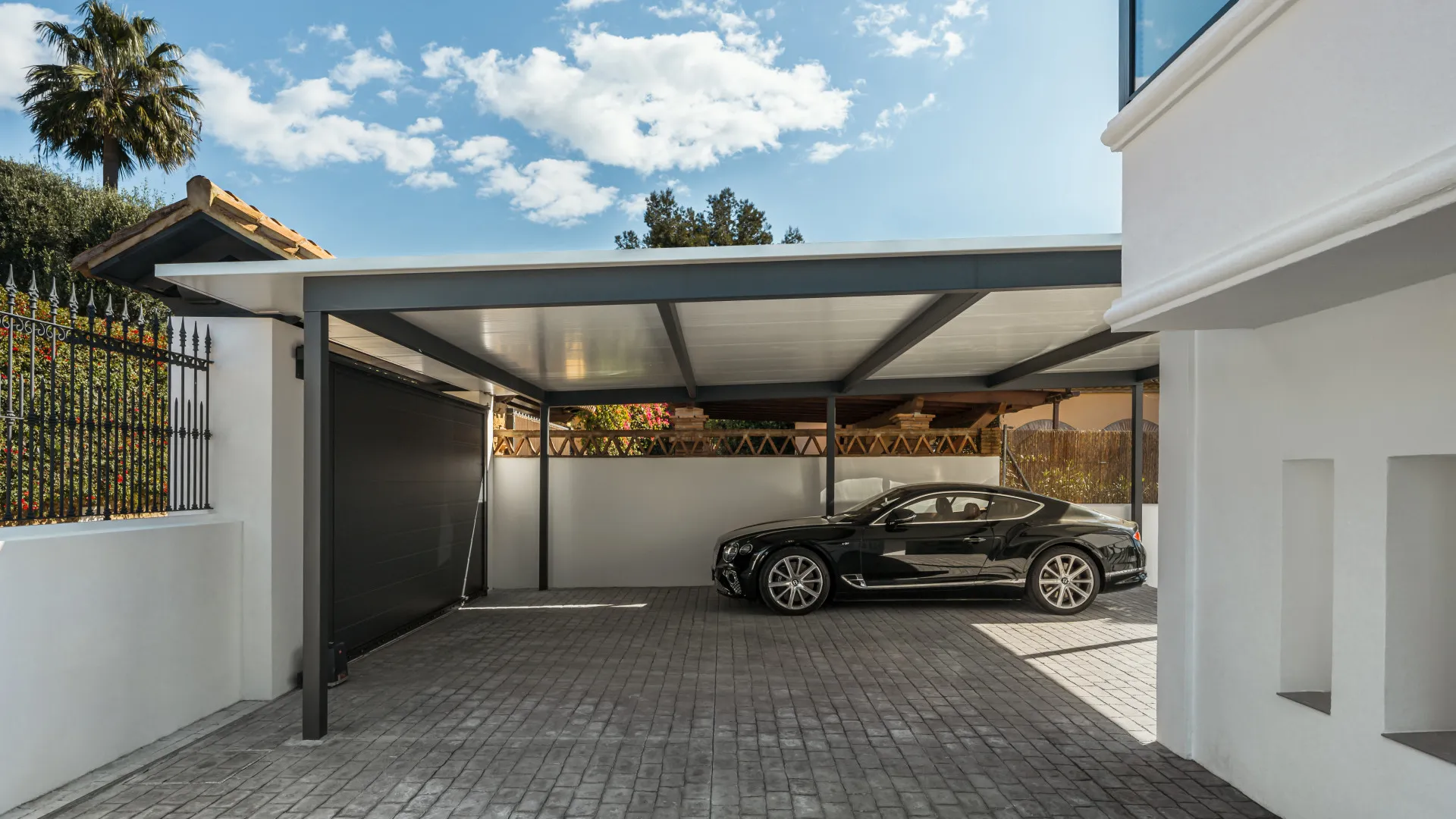 Villa for sale in Altos Reales