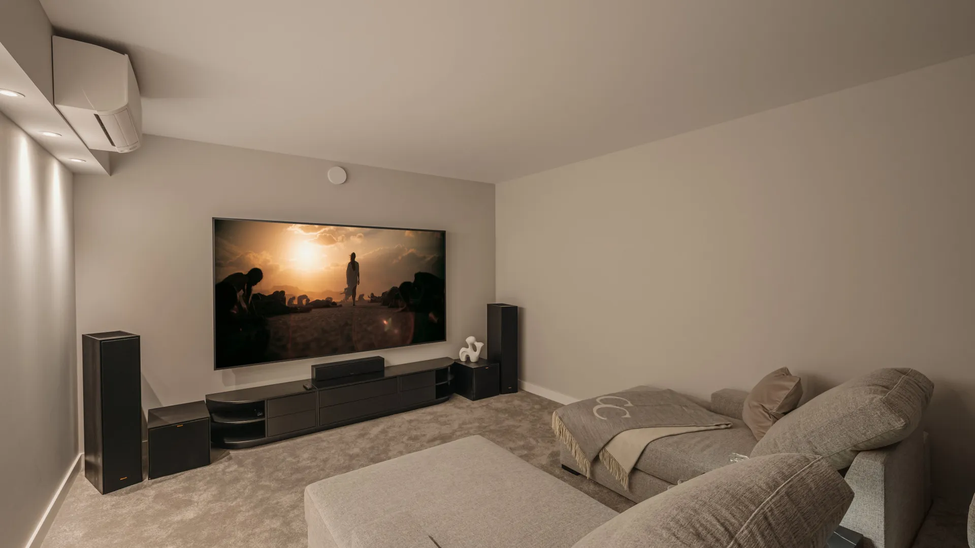 Villa for sale in Altos Reales