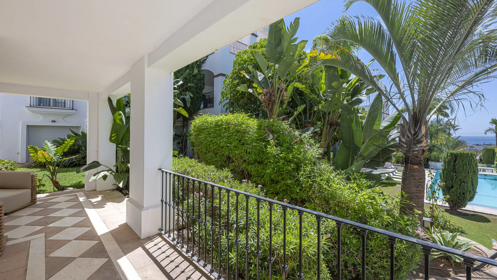 Ground floor apartment for sale in Montebello Hills
