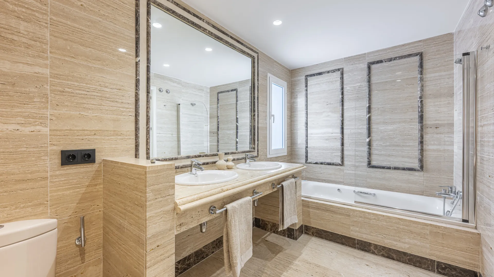 Ground floor apartment for sale in Montebello Hills