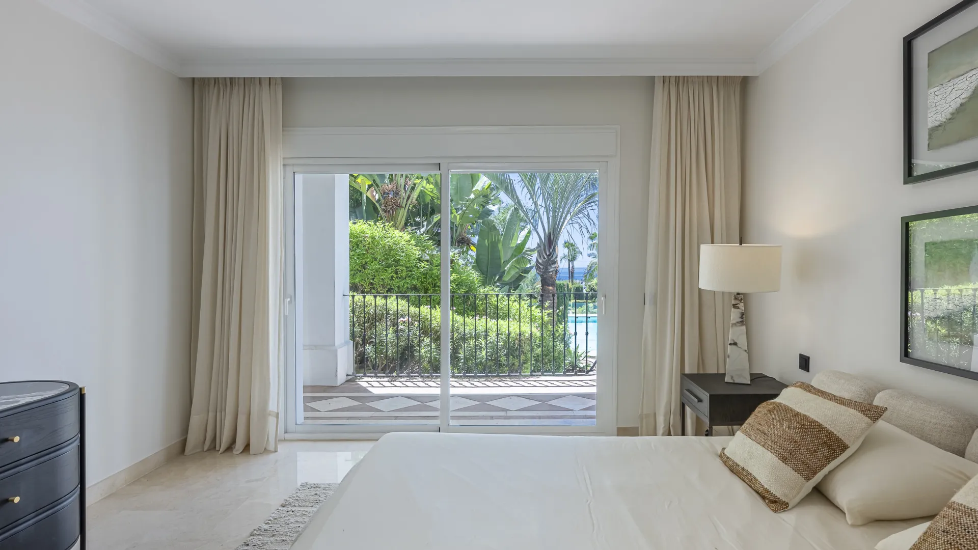 Ground floor apartment for sale in Montebello Hills