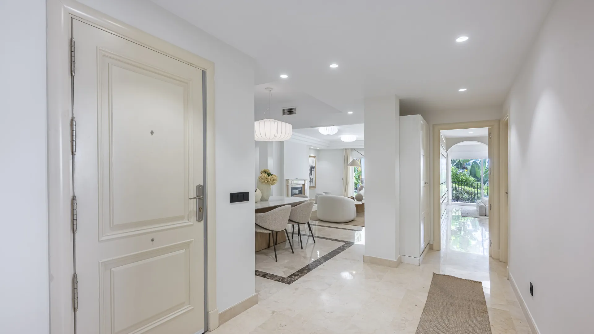 Ground floor apartment for sale in Montebello Hills