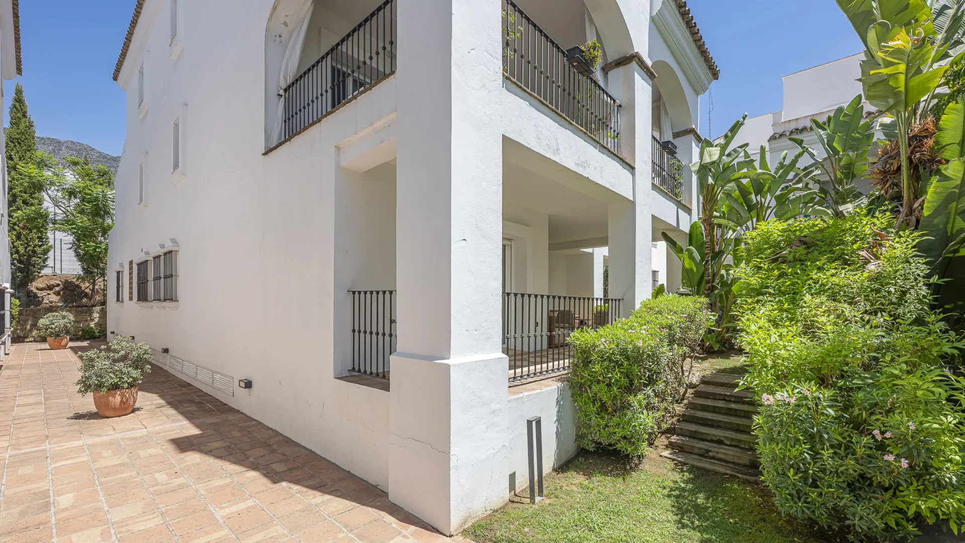 Ground floor apartment for sale in Montebello Hills
