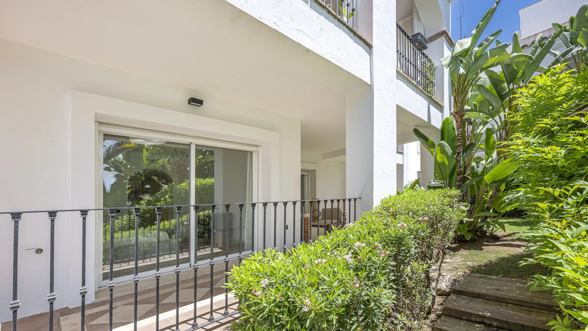 Ground floor apartment for sale in Montebello Hills