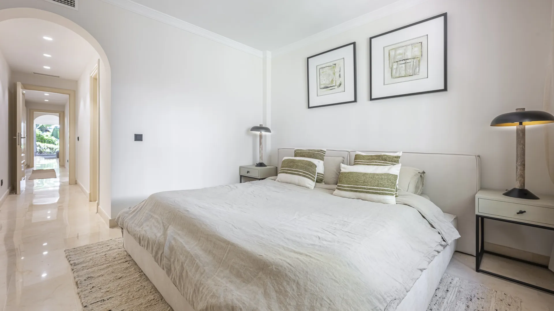 Ground floor apartment for sale in Montebello Hills