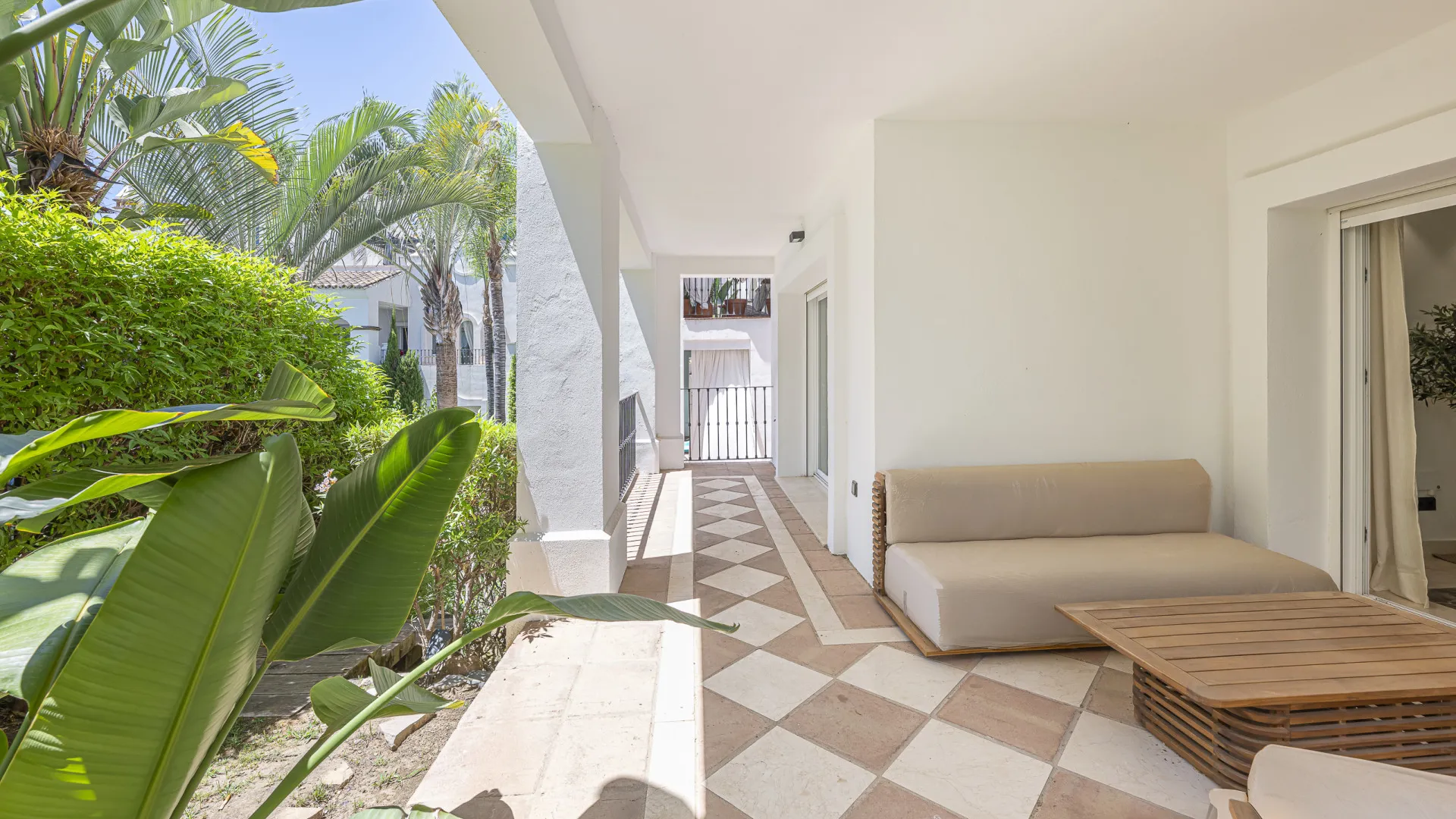 Ground floor apartment for sale in Montebello Hills