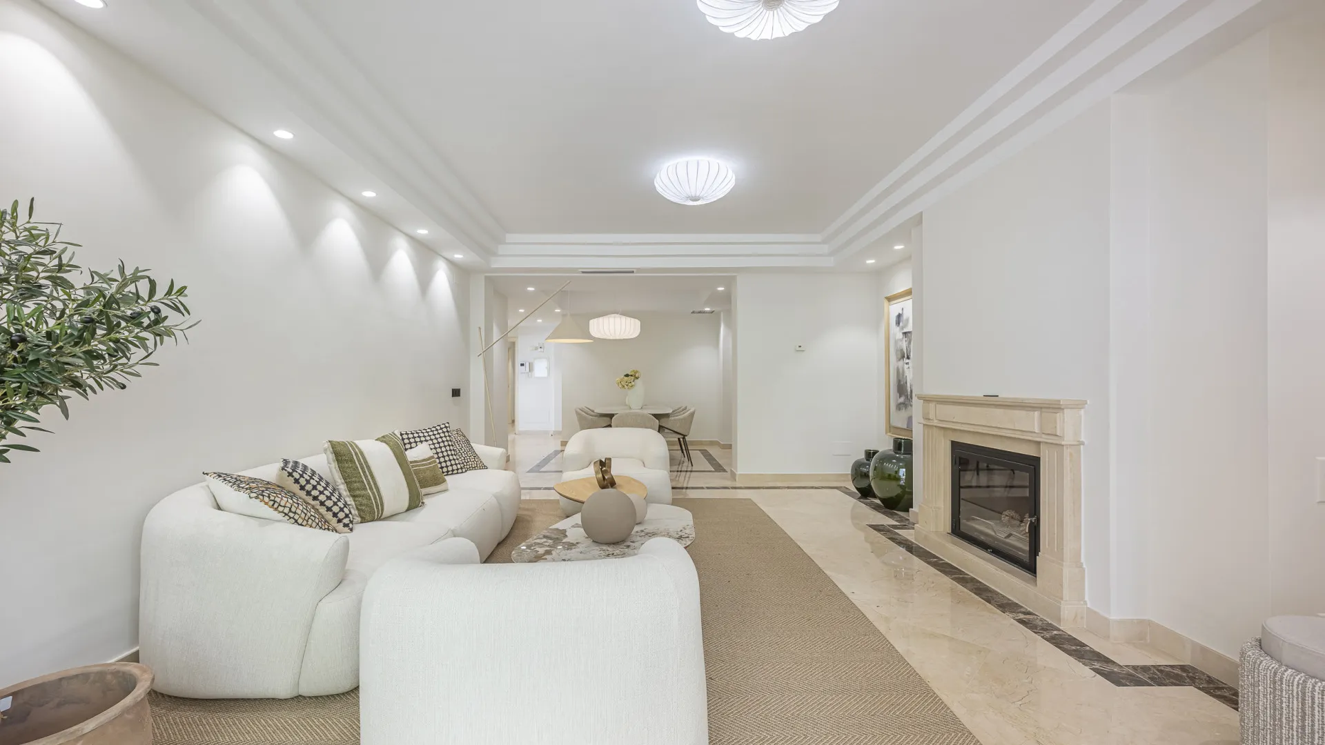 Ground floor apartment for sale in Montebello Hills