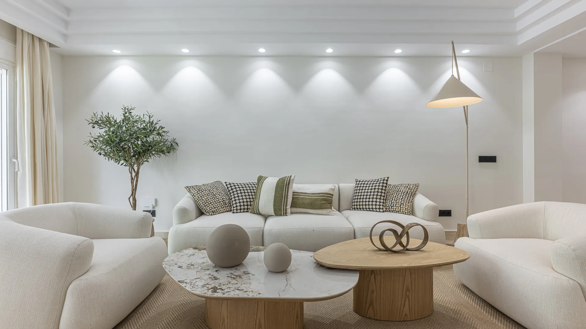 Ground floor apartment for sale in Montebello Hills