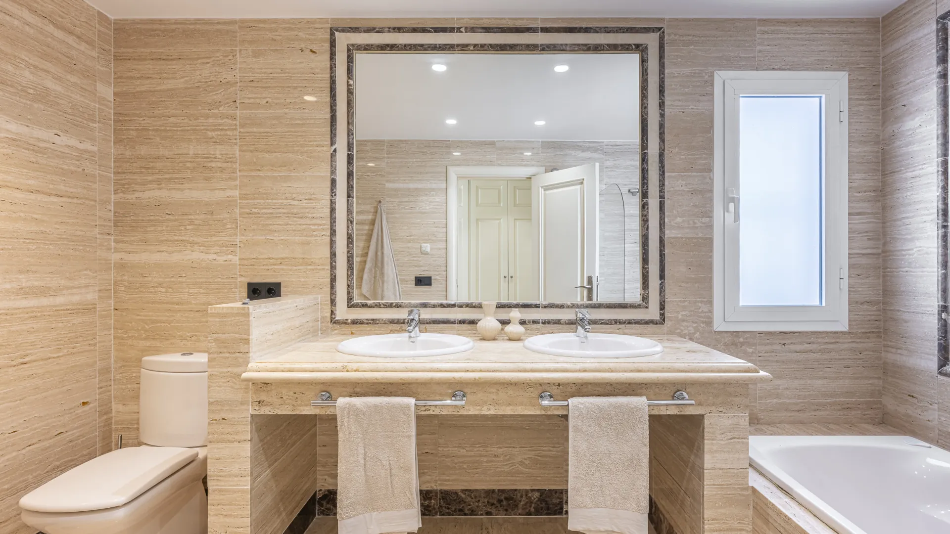 Ground floor apartment for sale in Montebello Hills