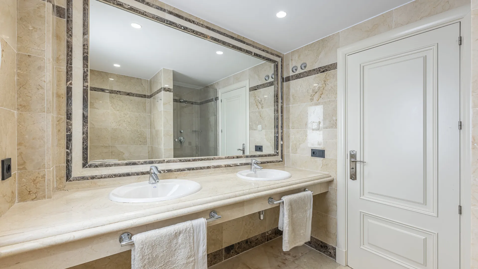 Ground floor apartment for sale in Montebello Hills