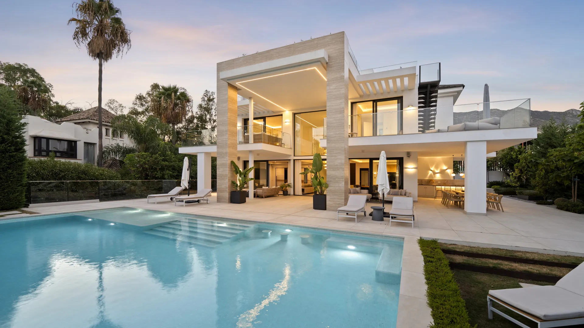 Altos de Puente Romano, villa de 6 dormitorios a la venta
