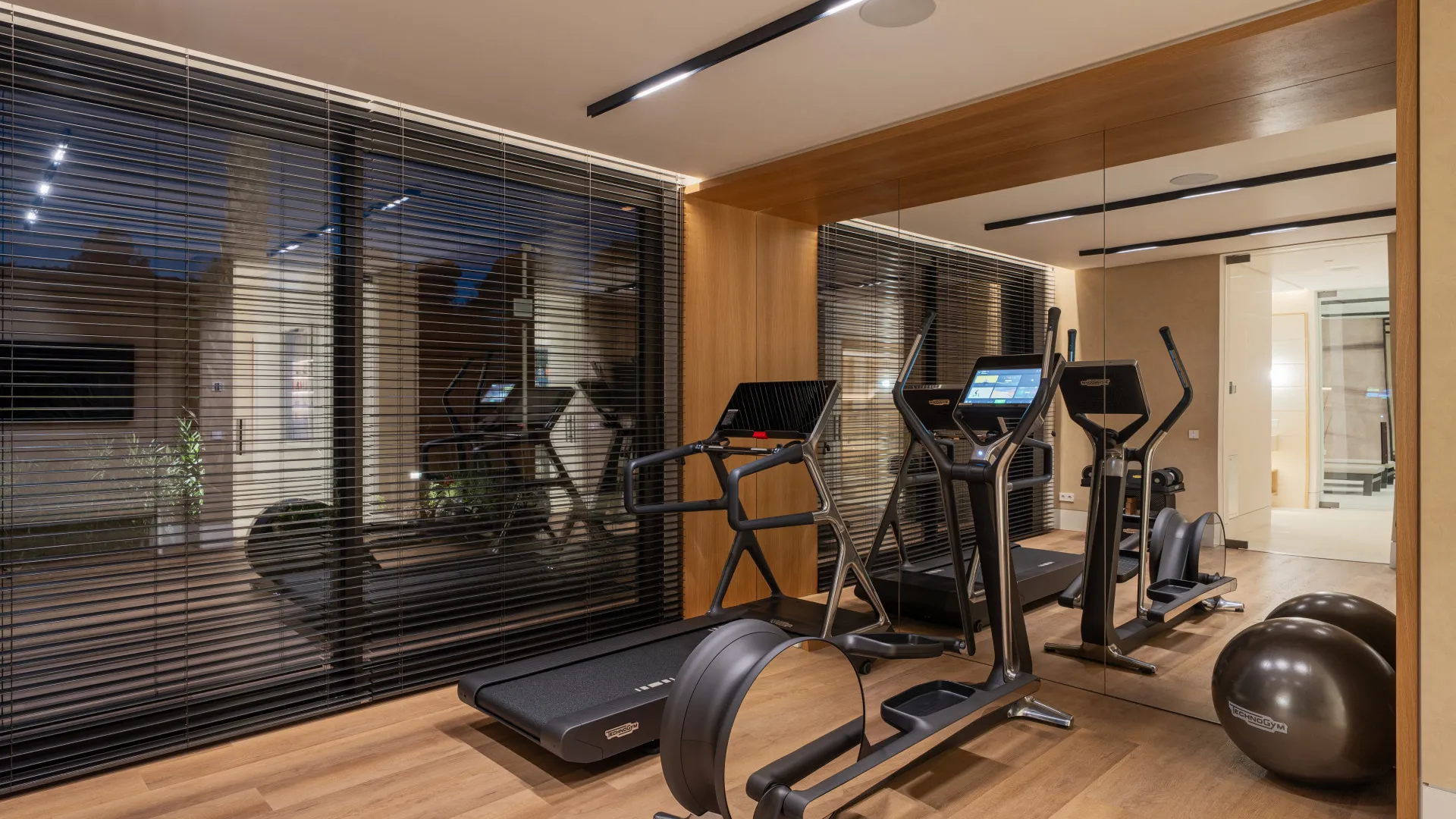Villa de 5 dormitorios a la venta en Marbella Hill Club