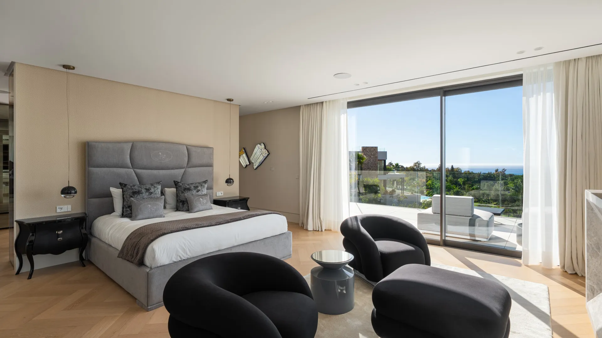 Villa de 5 dormitorios a la venta en Marbella Hill Club