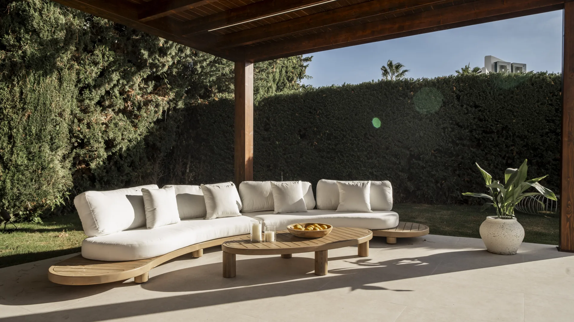Villa for sale in Nueva Andalucia