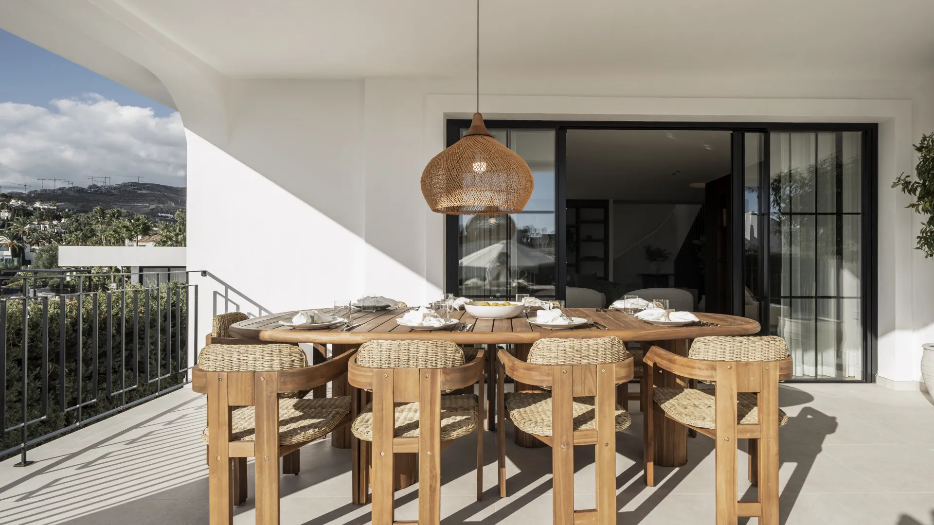 Villa for sale in Nueva Andalucia
