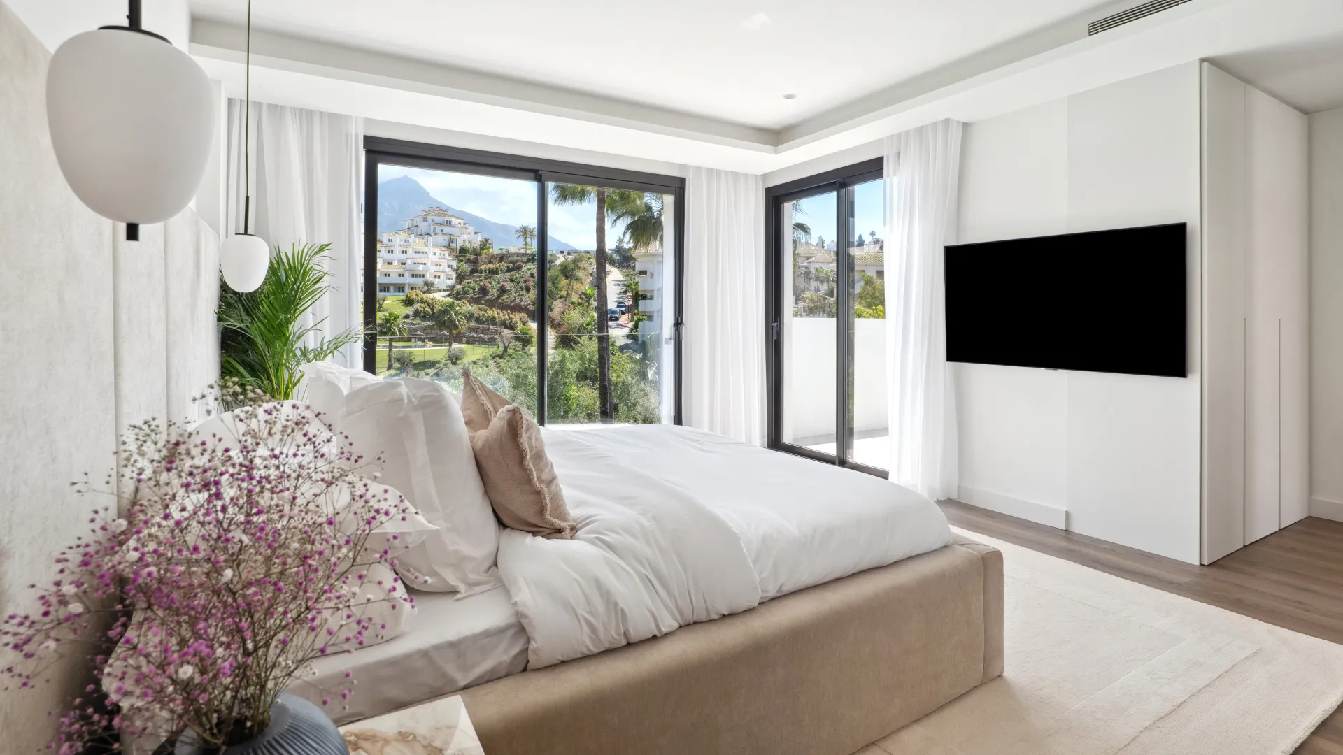 Villa en venta con 6 dormitorios en Nueva Andalucia