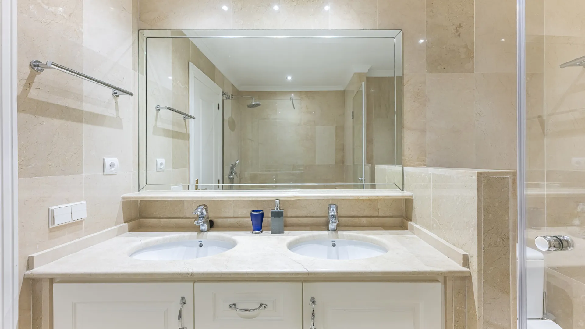 2 bedrooms apartment in Marbella - Puerto Banus for sale