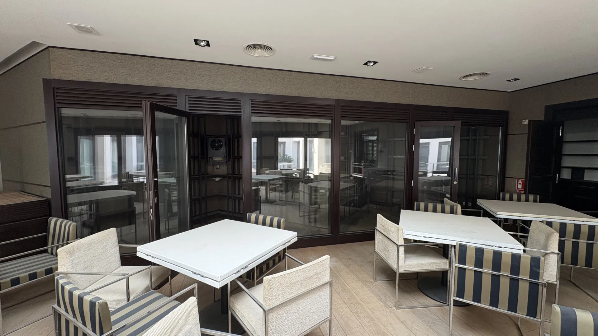 Buy restaurant in Mansion Club