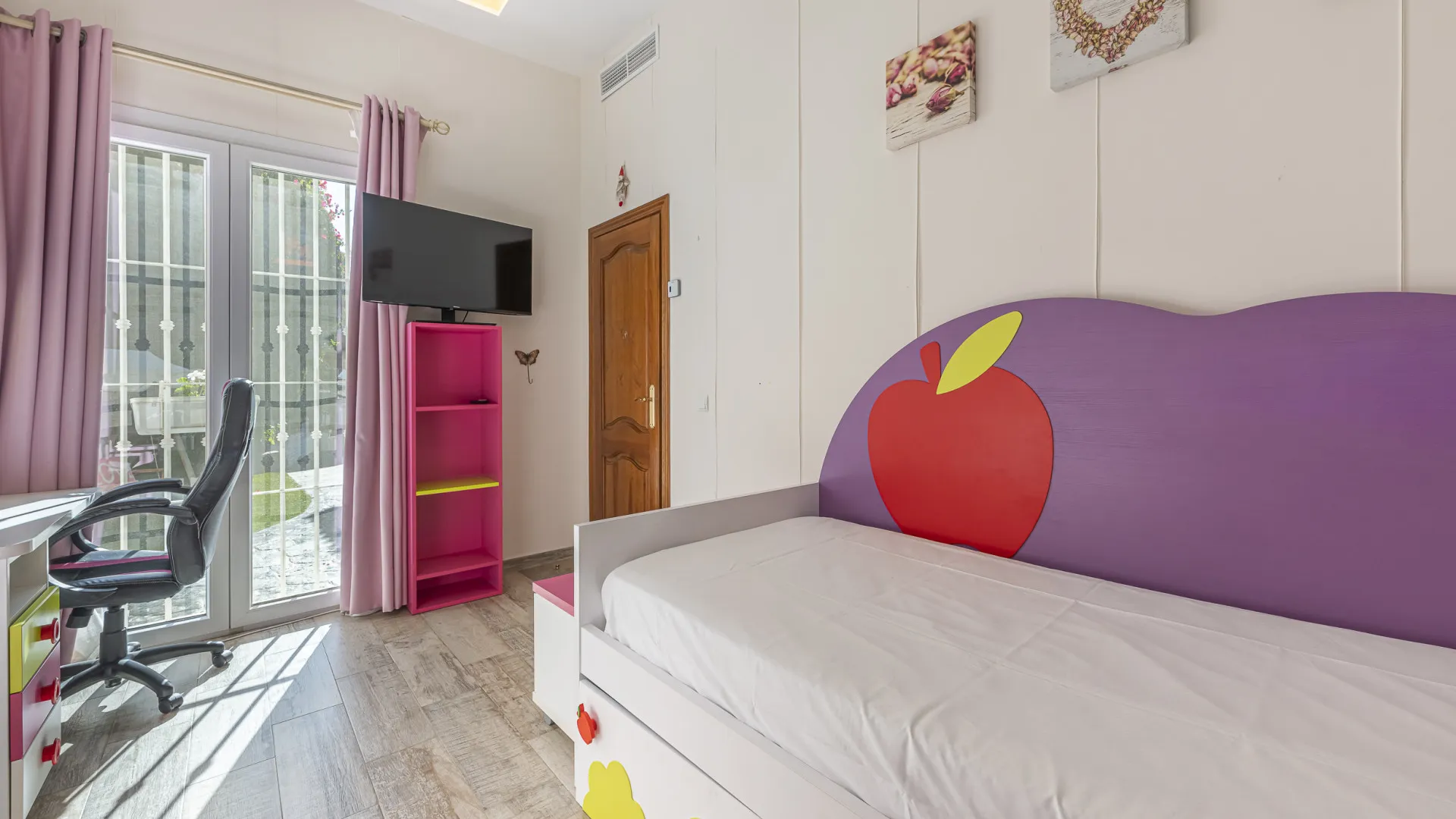 Se vende villa en Carretera de Istan de 4 dormitorios