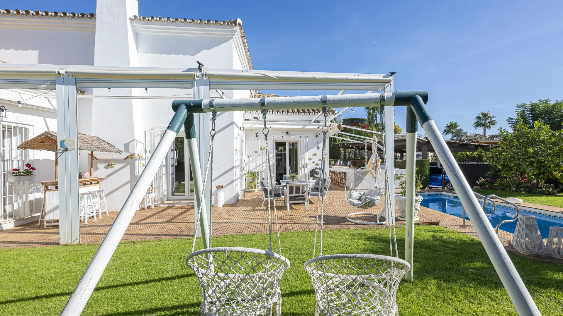 Se vende villa en Carretera de Istan de 4 dormitorios