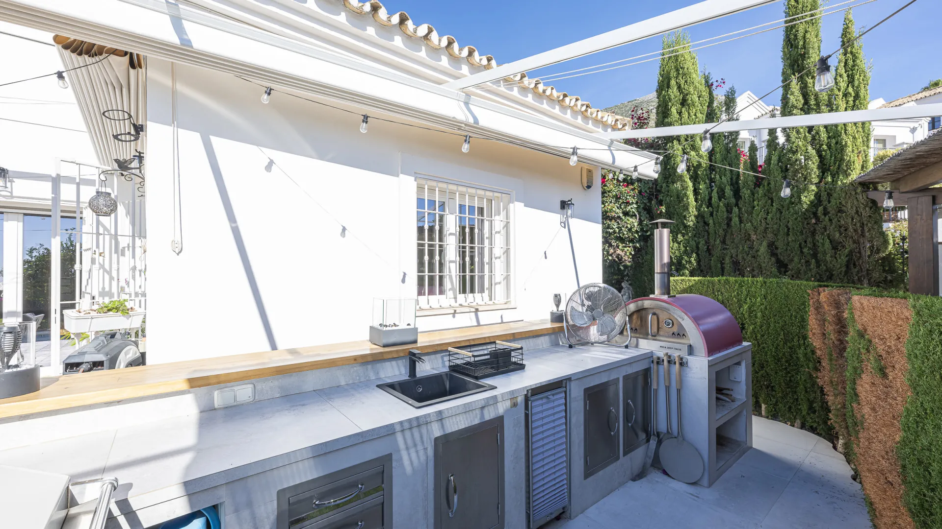 Se vende villa en Carretera de Istan de 4 dormitorios