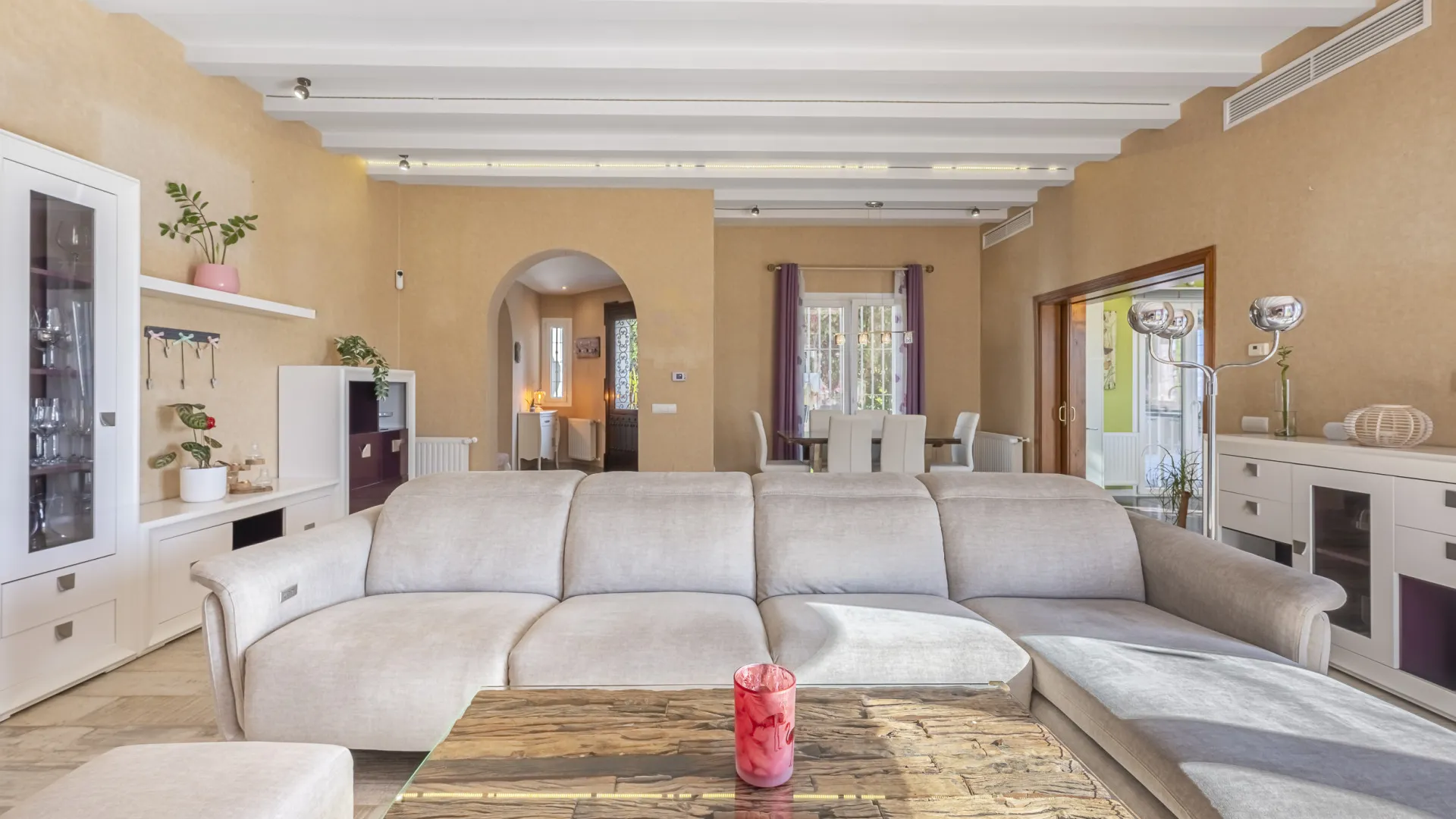 Se vende villa en Carretera de Istan de 4 dormitorios