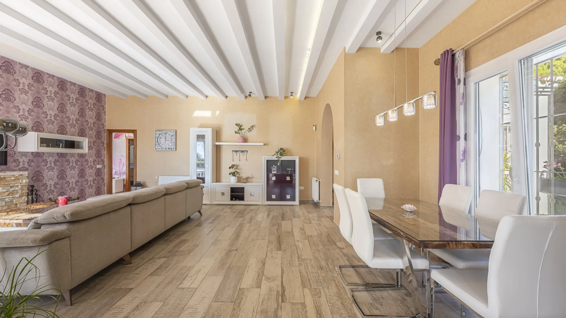 Se vende villa en Carretera de Istan de 4 dormitorios