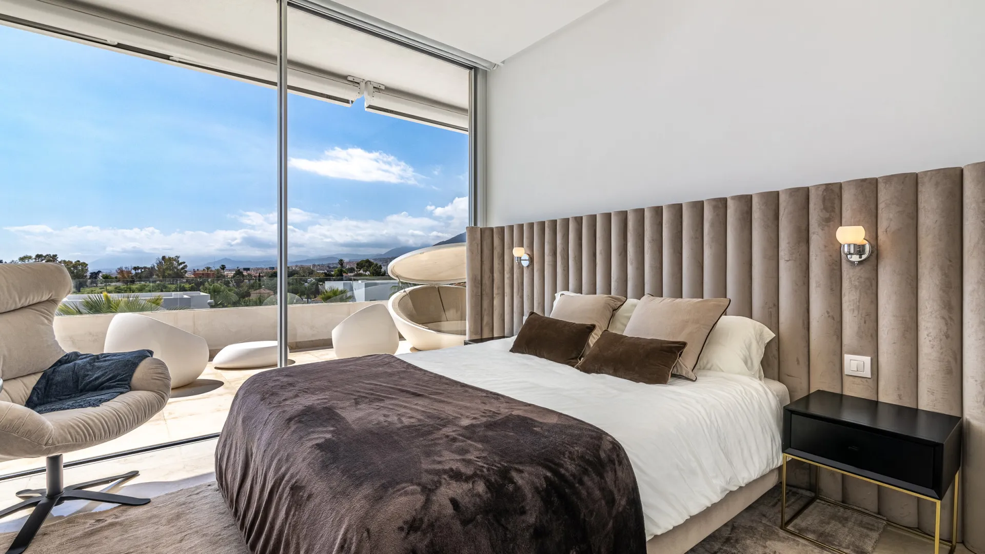 Buy villa in Rio Real