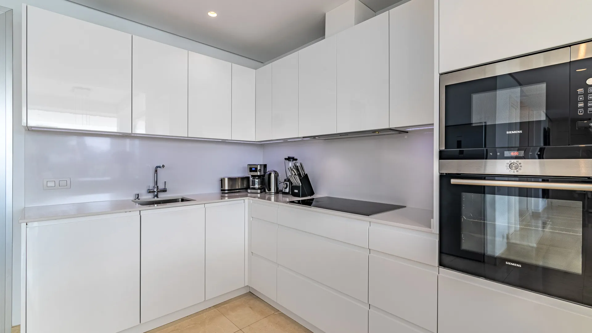 Buy villa in Rio Real