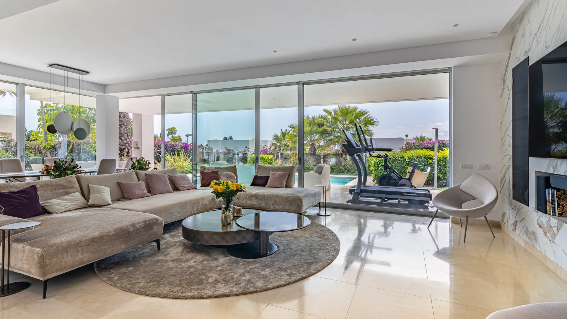 Buy villa in Rio Real
