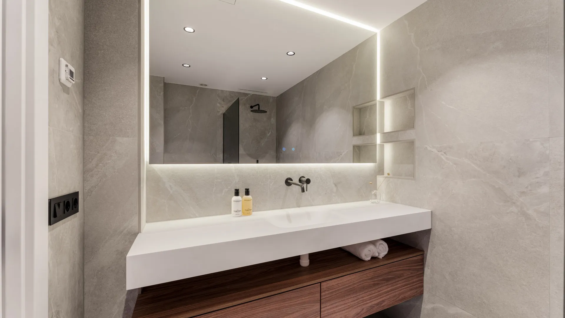 Duplex en venta en Las Colinas de Marbella con 3 dormitorios