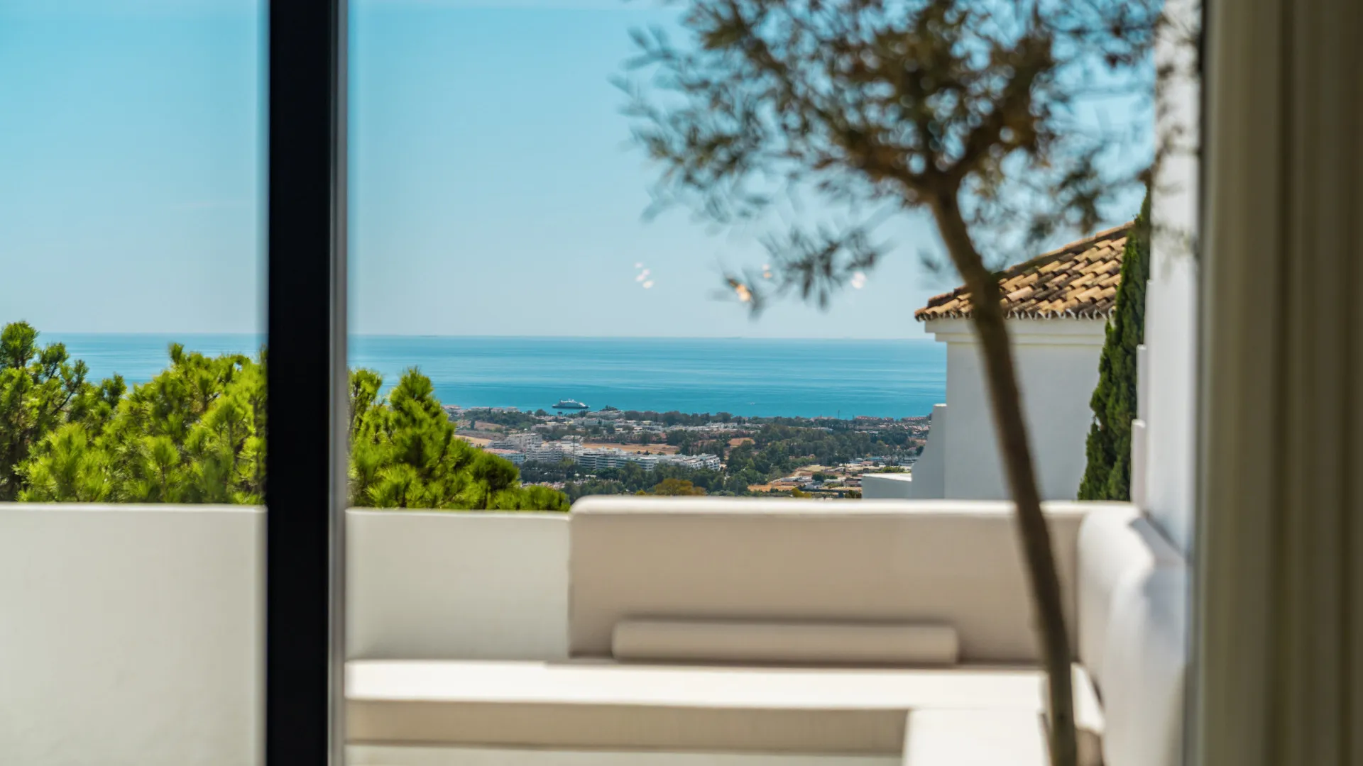 Duplex en venta en Las Colinas de Marbella con 3 dormitorios