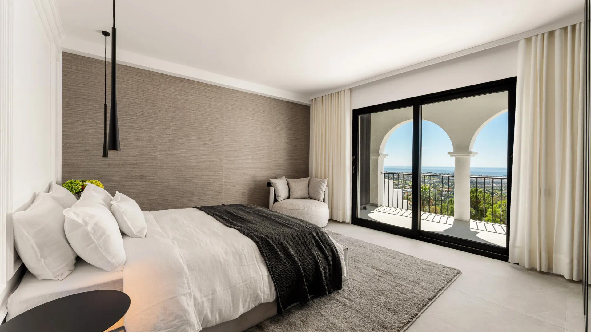 Duplex en venta en Las Colinas de Marbella con 3 dormitorios