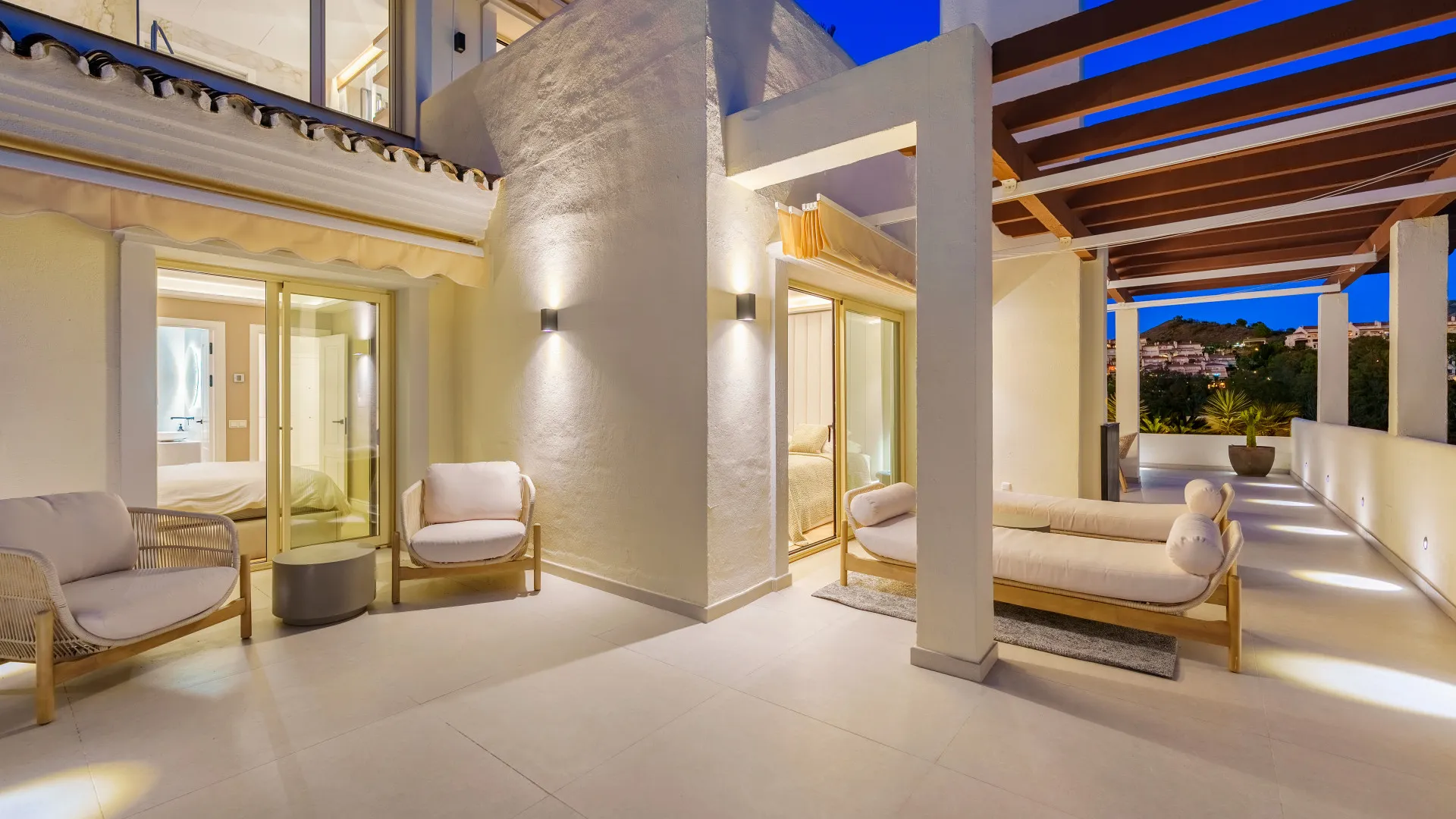 Duplex penthouse with 3 bedrooms for sale in Palacetes Los Belvederes