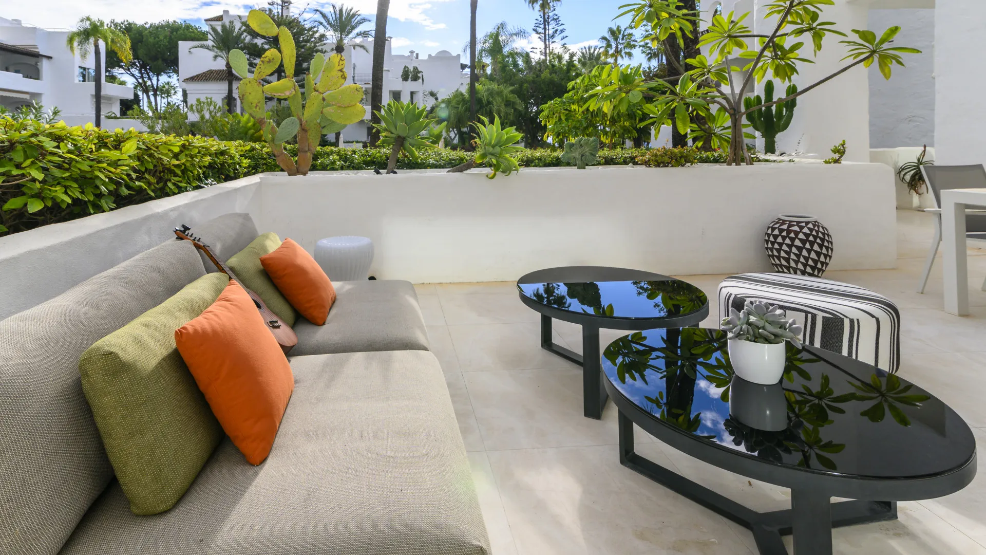 For sale Alhambra del Mar ground floor apartment with 3 bedrooms