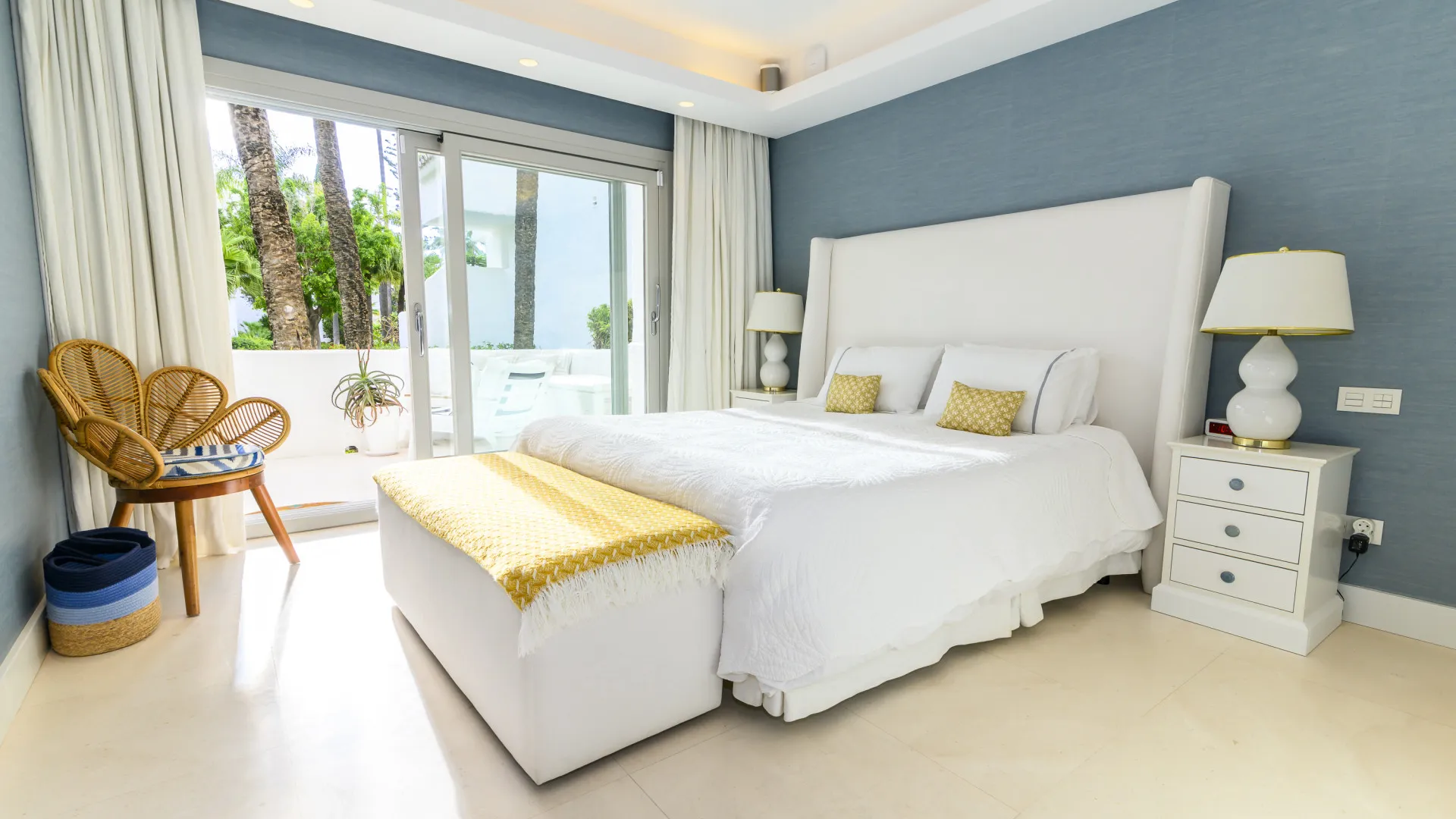 For sale Alhambra del Mar ground floor apartment with 3 bedrooms