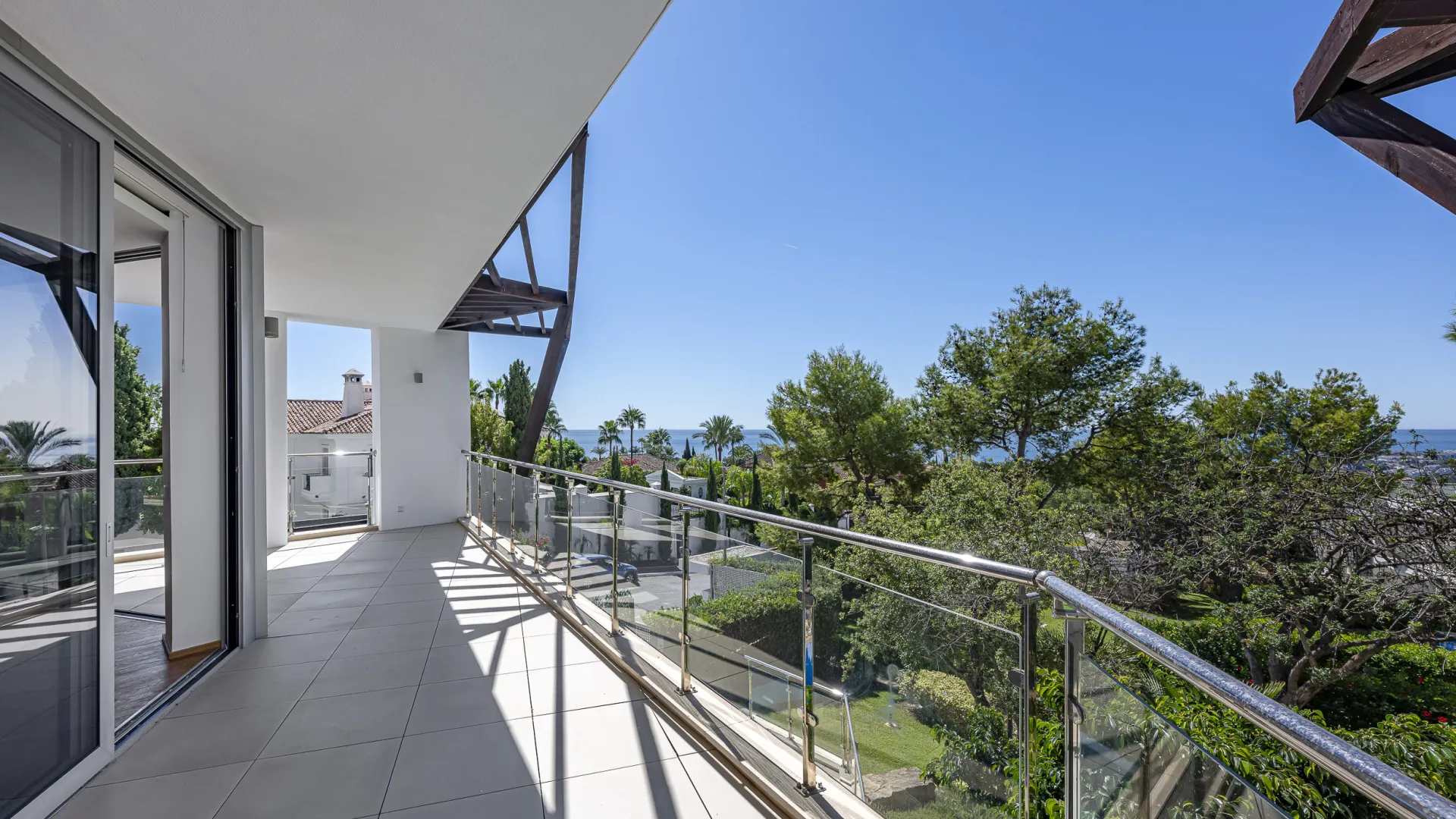 Meisho Hills town house for sale