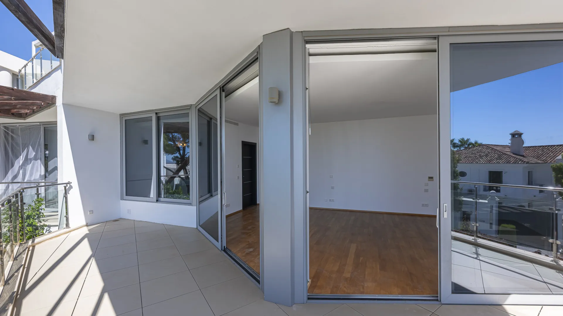 Meisho Hills town house for sale