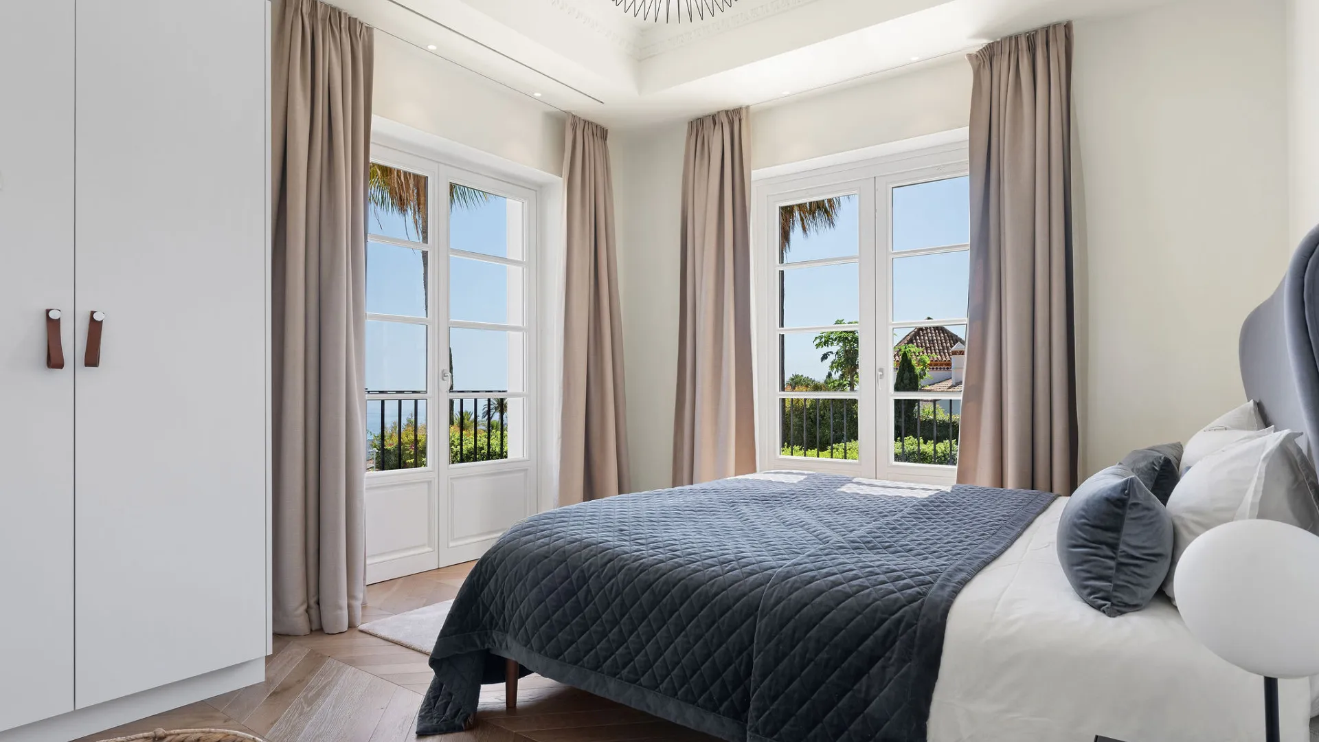 6 bedrooms villa for sale in Sierra Blanca