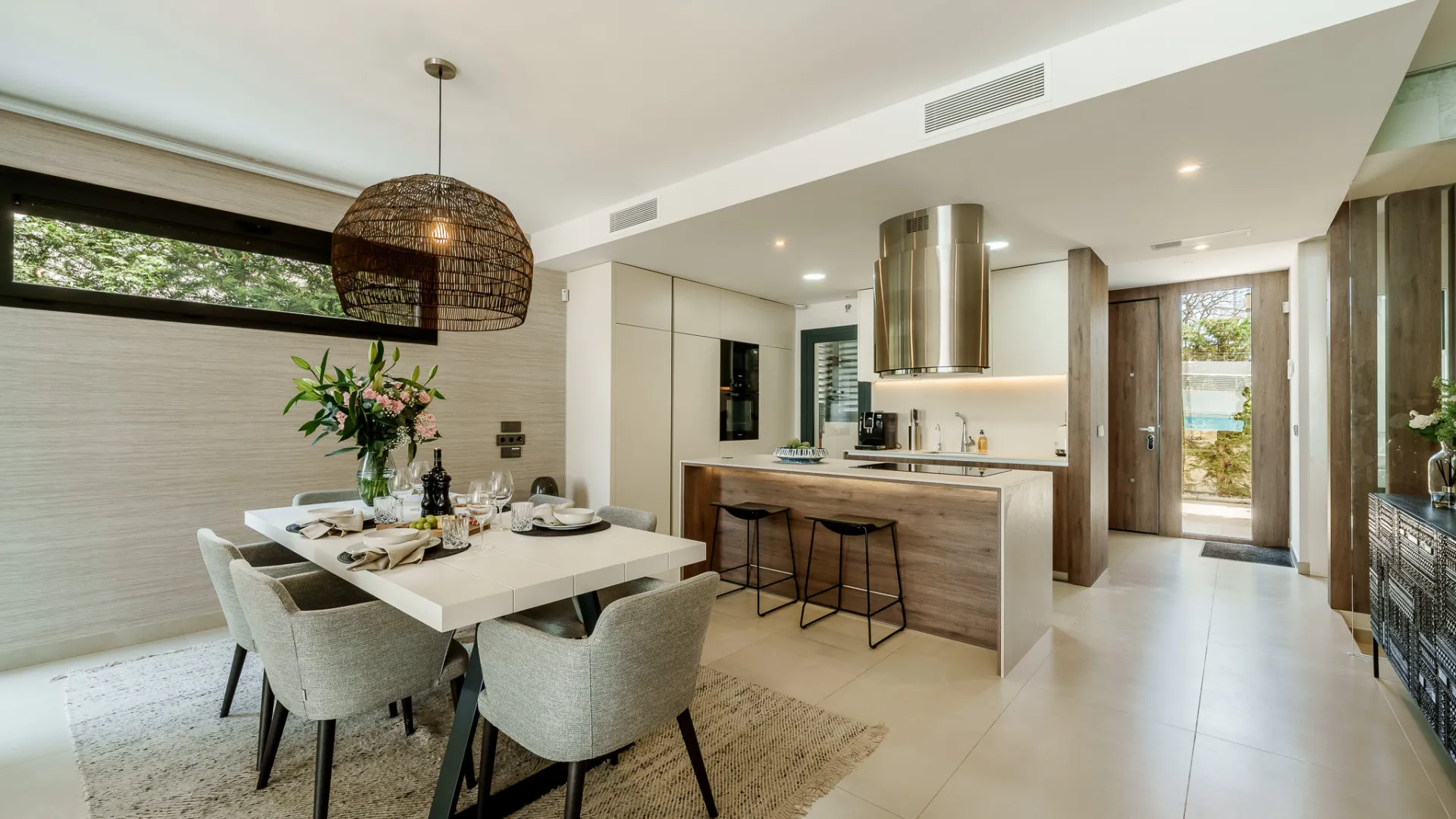 For sale semi detached house with 5 bedrooms in Marbella - Puerto Banus