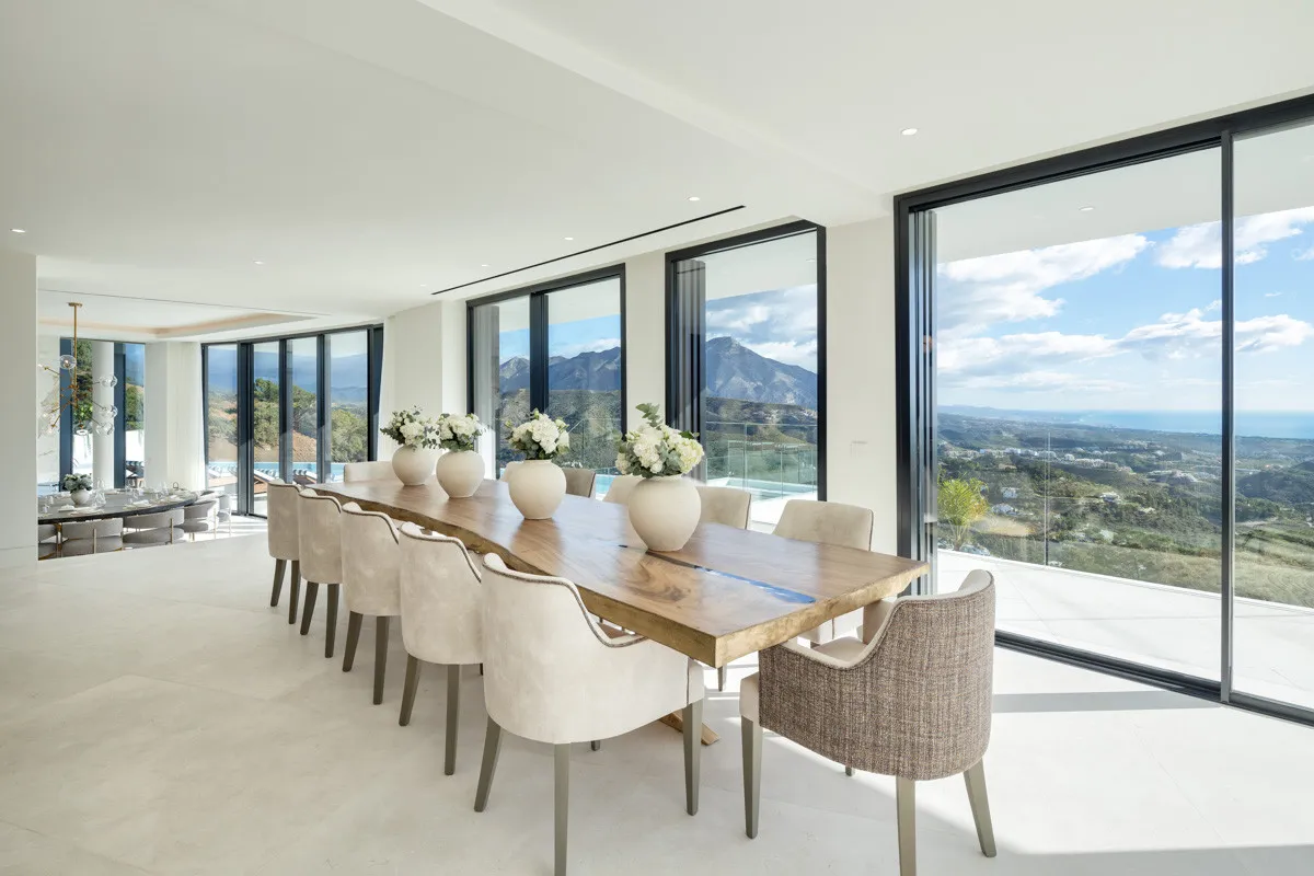 Buy villa in La Zagaleta