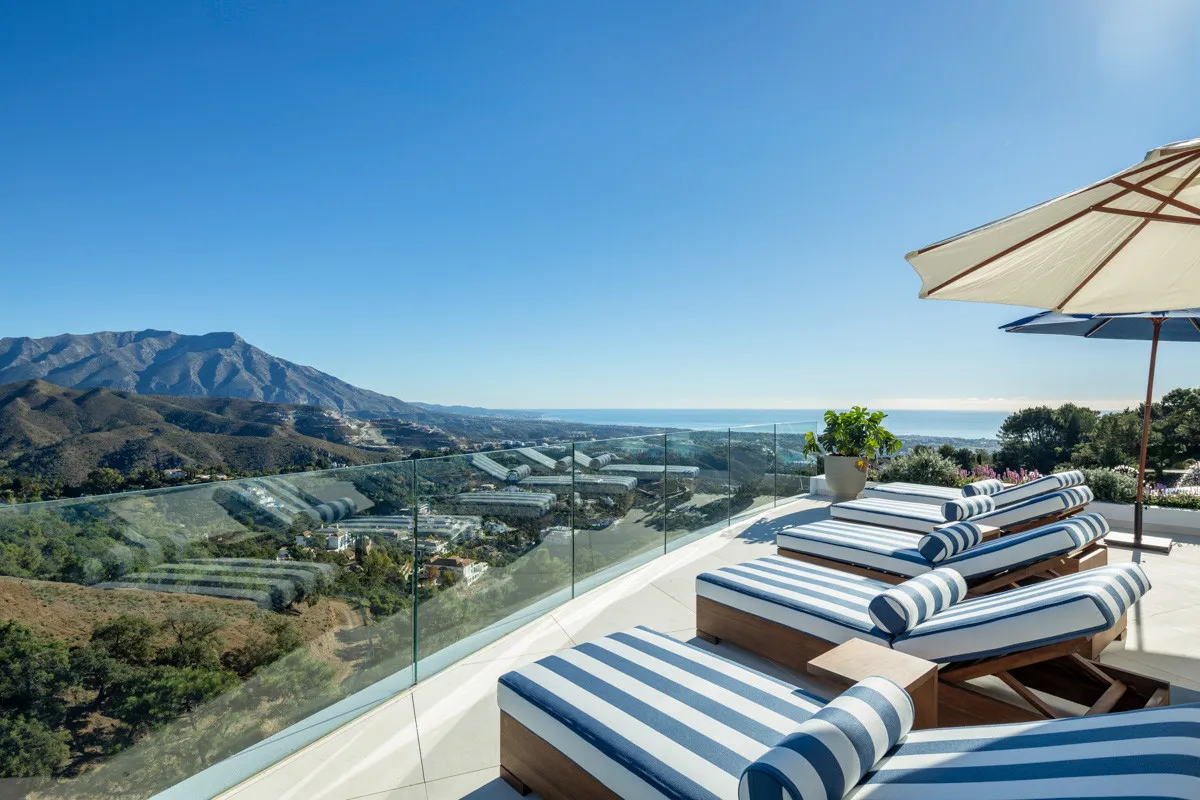 Buy villa in La Zagaleta
