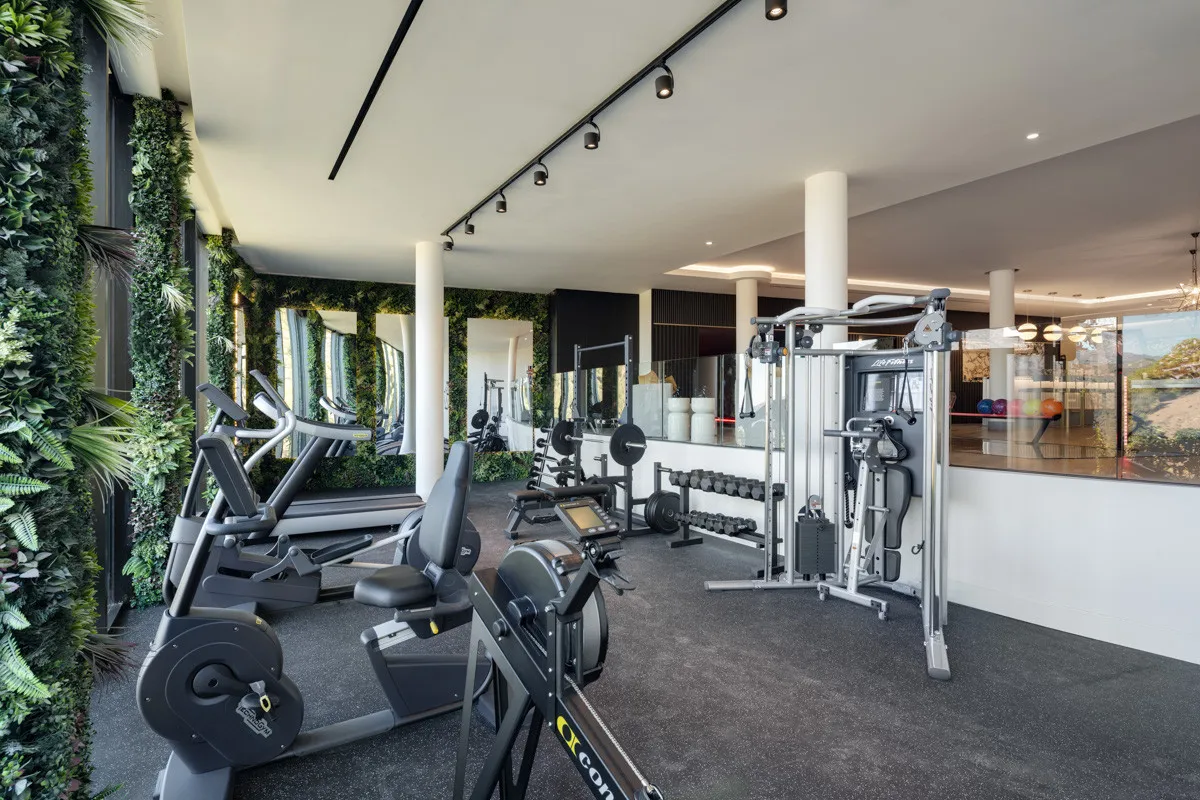 Buy villa in La Zagaleta
